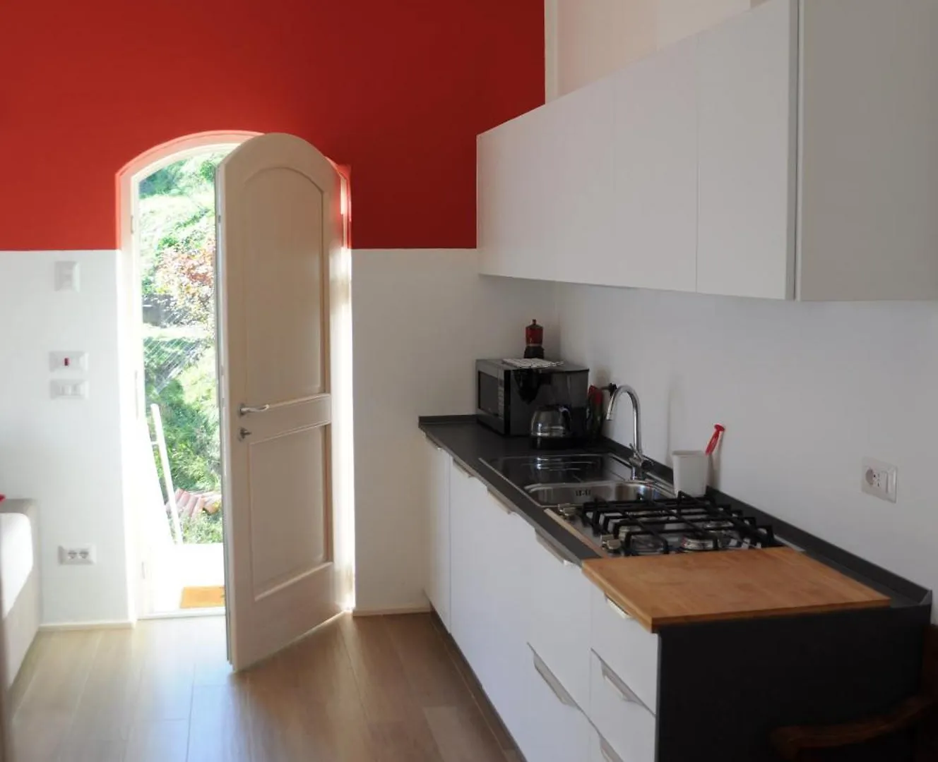 Villetta 56 Blu Yellow And Red Lake View Garden Private Parking By Garda Domus Mea Tremosine