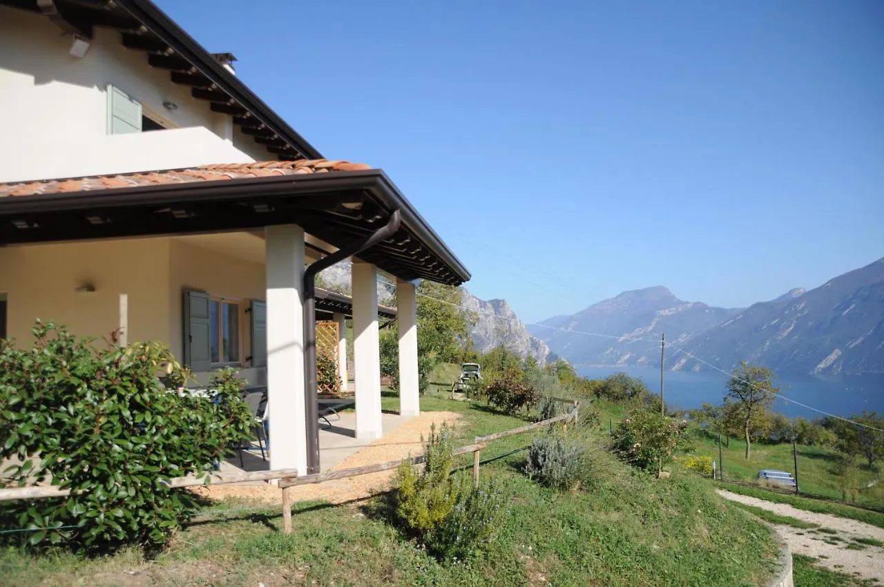 Villetta 56 Blu Yellow And Red Lake View Garden Private Parking By Garda Domus Mea Tremosine Holiday home