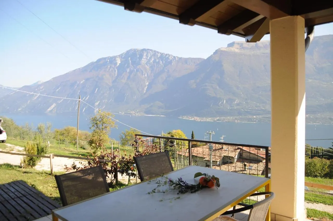 Holiday home Villetta 56 Blu Yellow And Red Lake View Garden Private Parking By Garda Domus Mea Tremosine Italy
