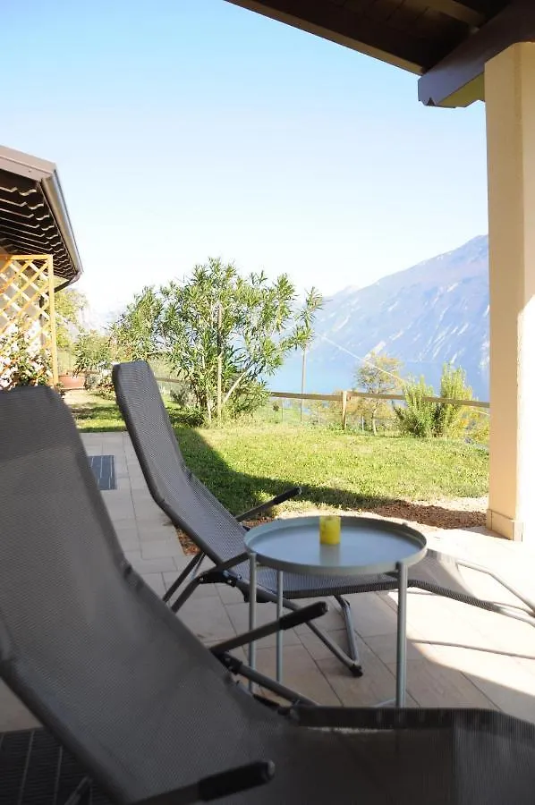 Villetta 56 Blu Yellow And Red Lake View Garden Private Parking By Garda Domus Mea Tremosine Holiday home