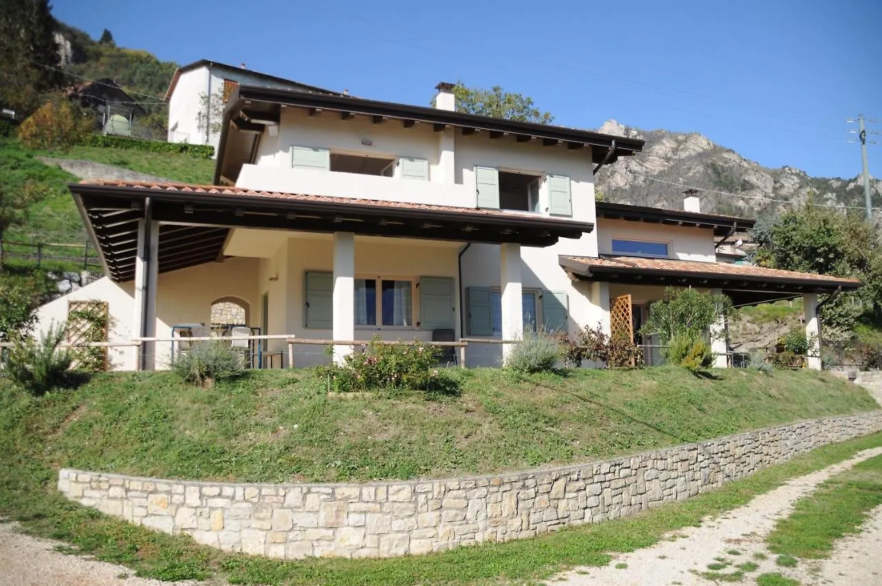 Villetta 56 Blu Yellow And Red Lake View Garden Private Parking By Garda Domus Mea Tremosine Italy