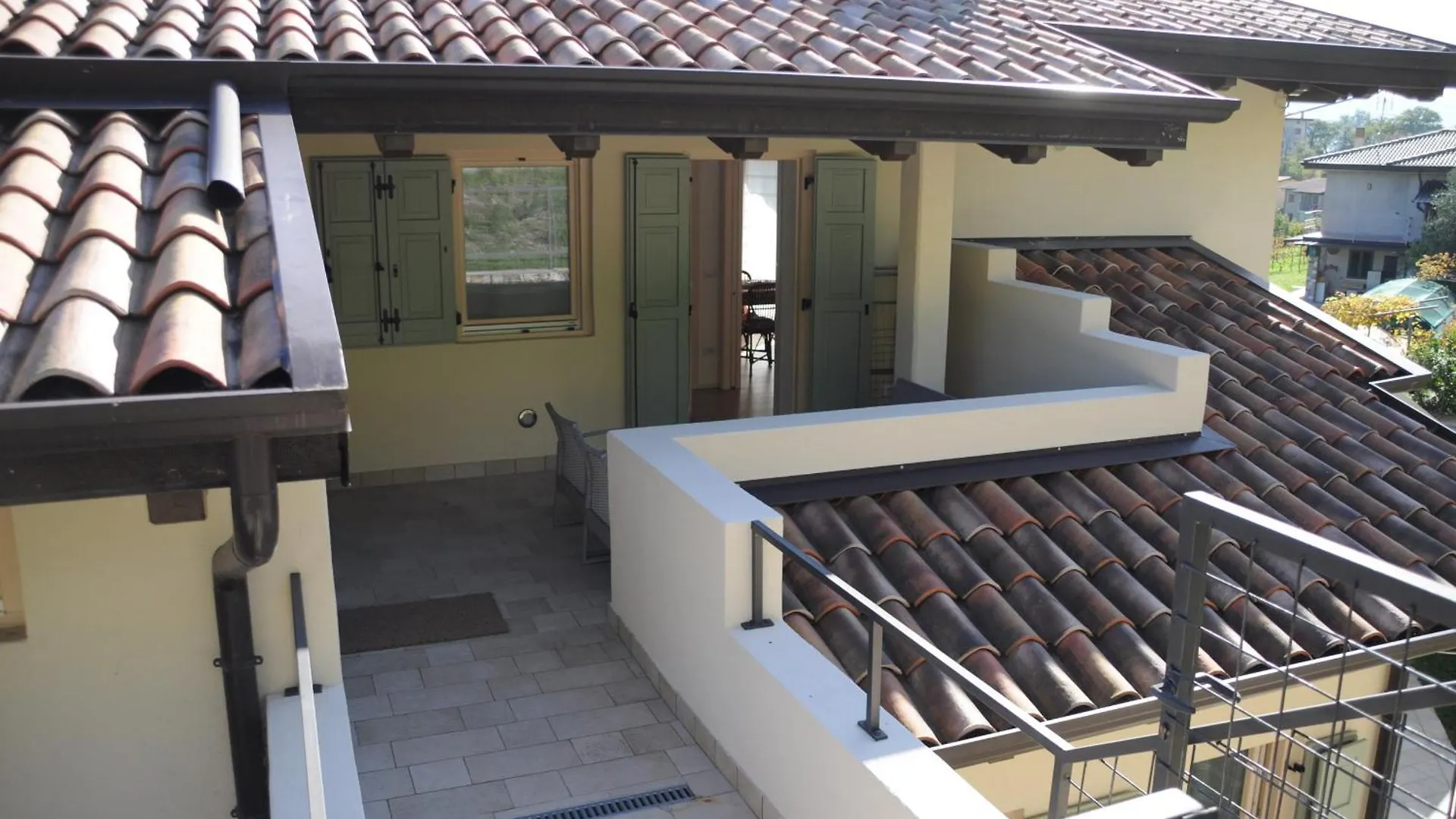 Holiday home Villetta 56 Blu Yellow And Red Lake View Garden Private Parking By Garda Domus Mea Tremosine Italy