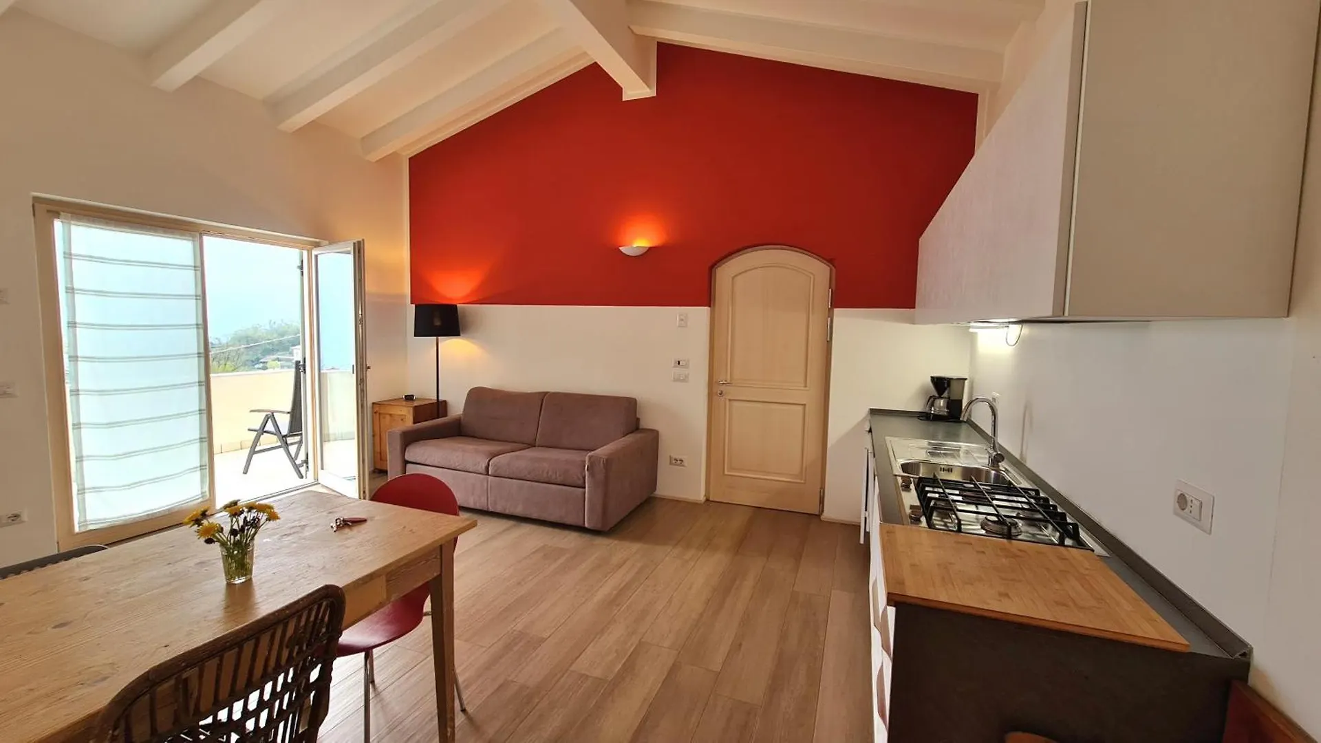 Holiday home Villetta 56 Blu Yellow And Red Lake View Garden Private Parking By Garda Domus Mea Tremosine