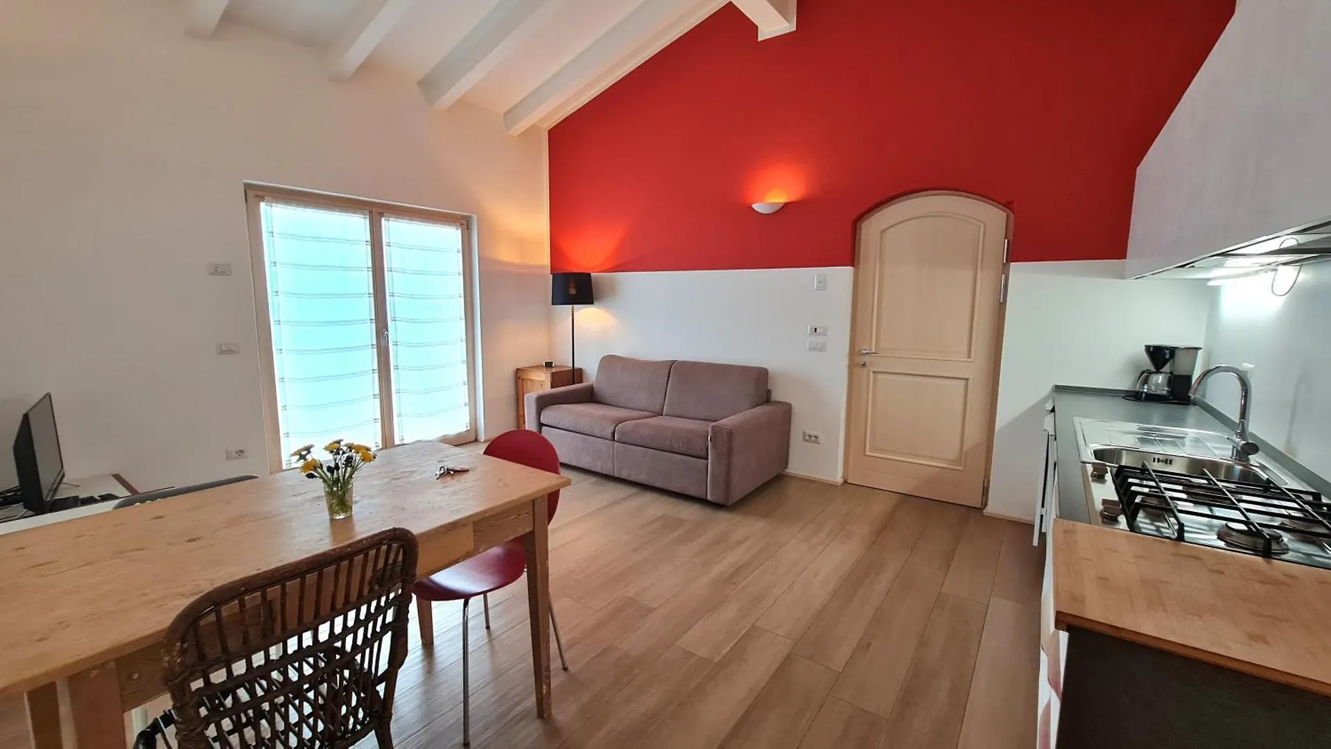 Holiday home Villetta 56 Blu Yellow And Red Lake View Garden Private Parking By Garda Domus Mea Tremosine