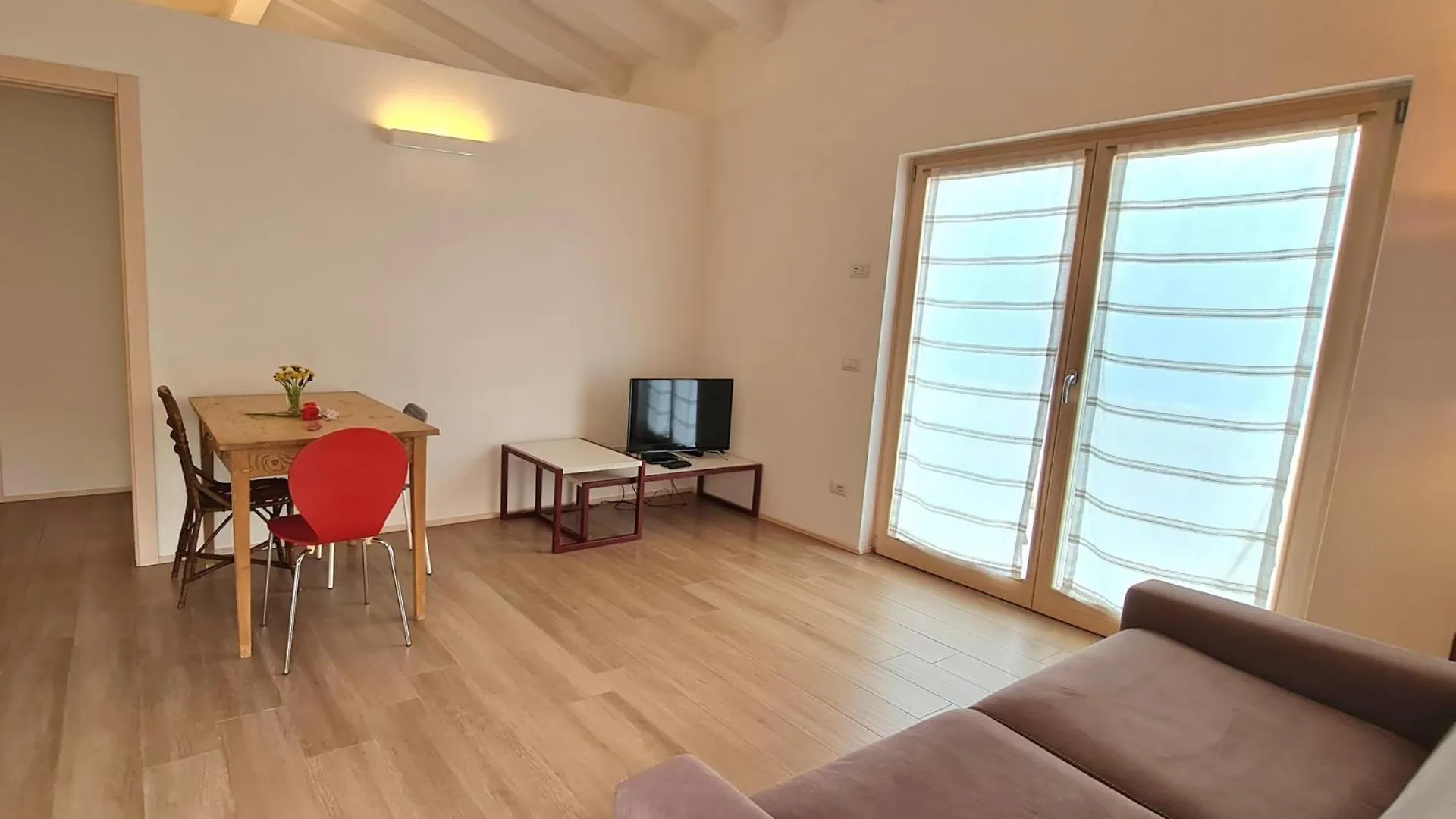 Holiday home Villetta 56 Blu Yellow And Red Lake View Garden Private Parking By Garda Domus Mea Tremosine