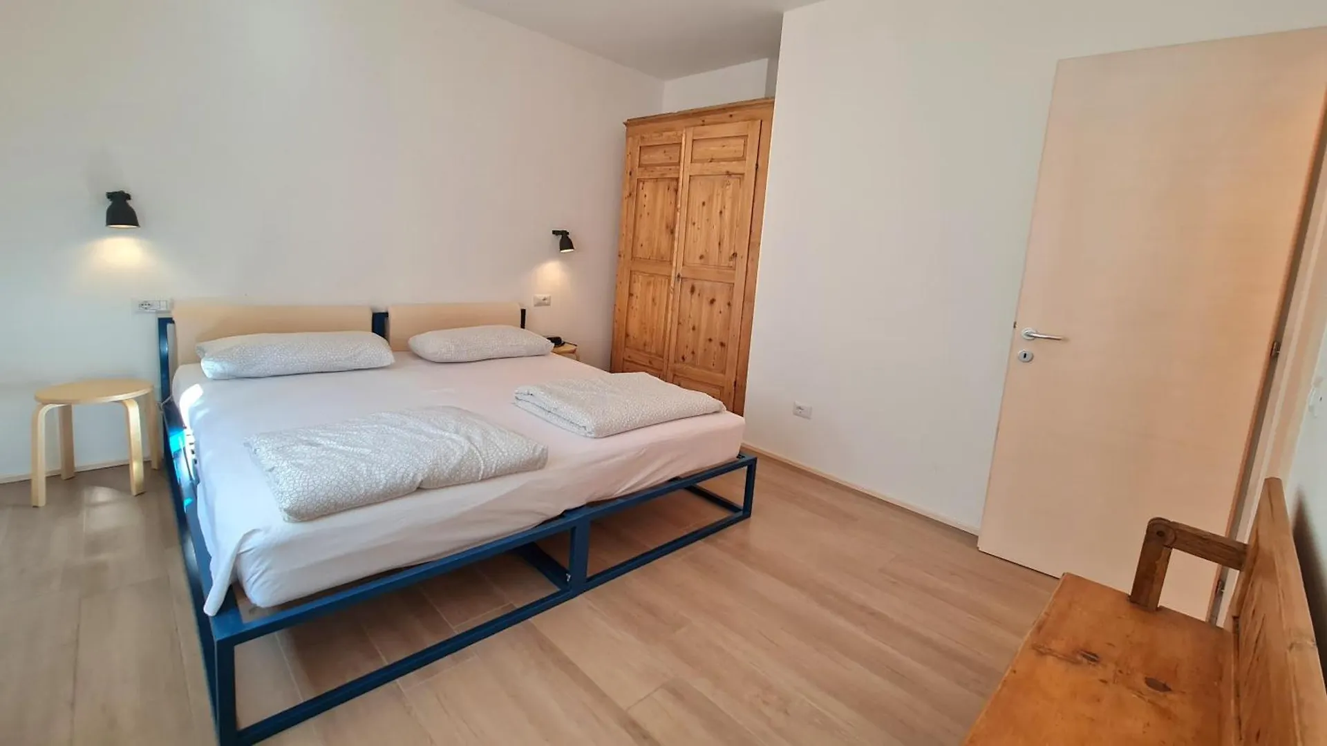 Villetta 56 Blu Yellow And Red Lake View Garden Private Parking By Garda Domus Mea Tremosine Italy